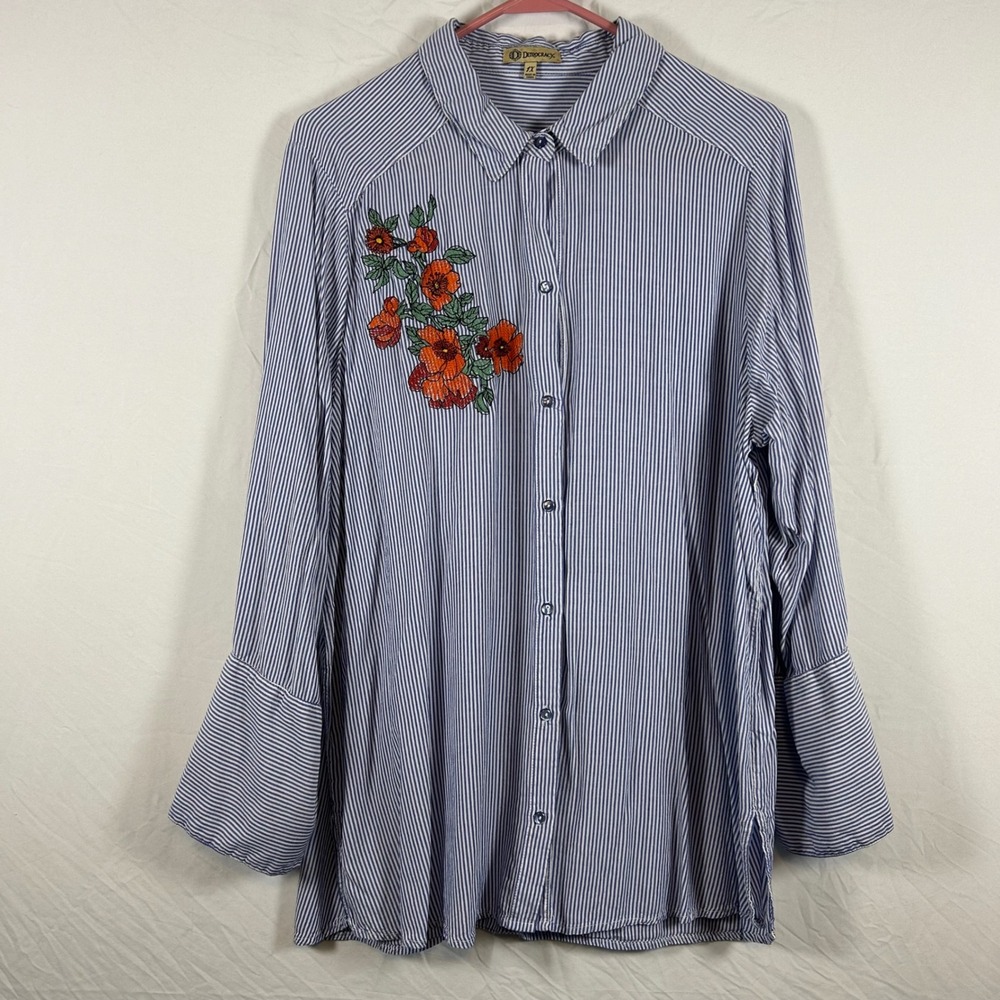 Democracy Womens 1X Blue White Striped Floral Embroidered Button Down Blouse Top